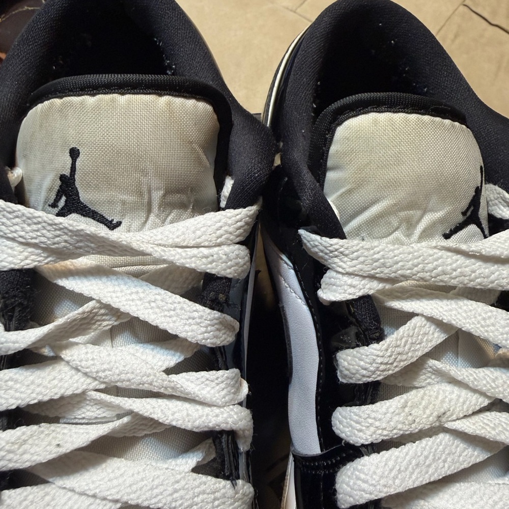 Jordan Black and White Sneakers with Blue Accent - Picture 4 of 6